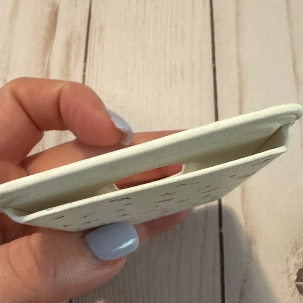 White Floral Portable magnet Bank Case